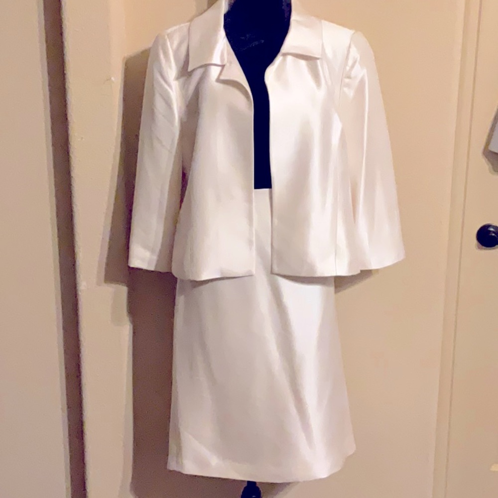 Bloomingdales Ladies Skirt Set